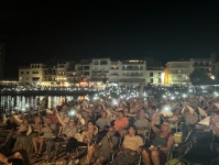 L'entorn de la Platja s'omple de nou per la 46a Cantada d'Havaneres de l'Escala